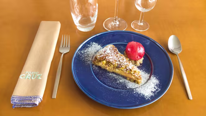 DeCastro Gaia - PortoCruz - 1