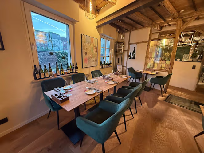 Fein Werk Weinbar & Restaurant - 8