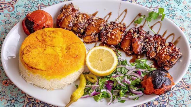 Almas Restaurant - 4