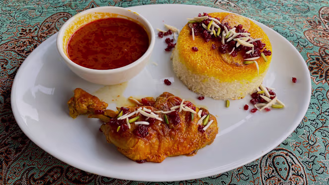 Almas Restaurant - 7