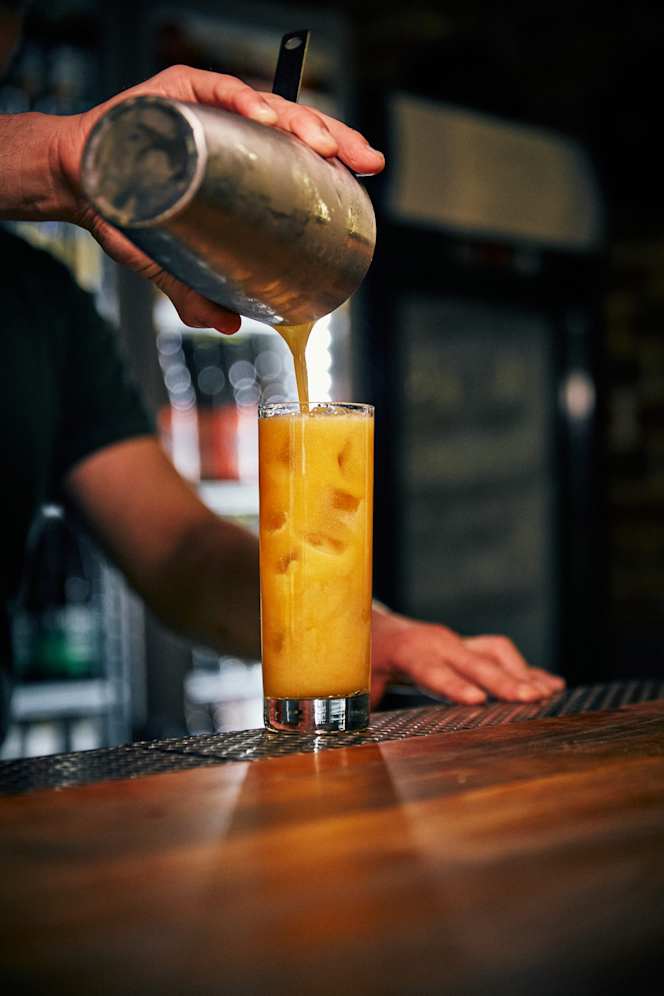 Steam Bar Cocktail Bar - 7