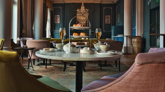 Tea Lounge at The Clermont Victoria - 6