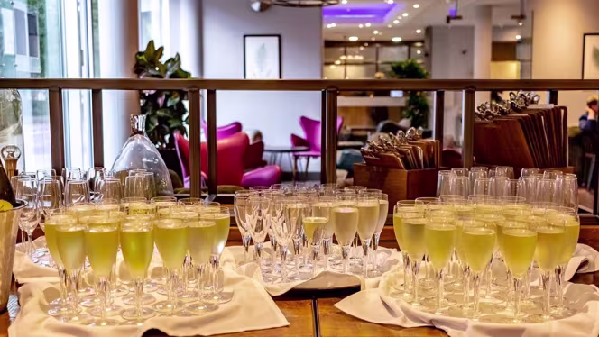 Recess at Hilton Garden Inn Bristol - 2