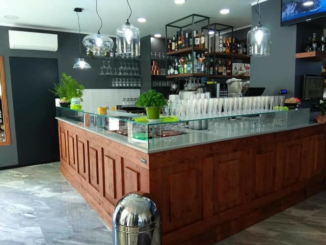 Basil Lounge Bar - 8