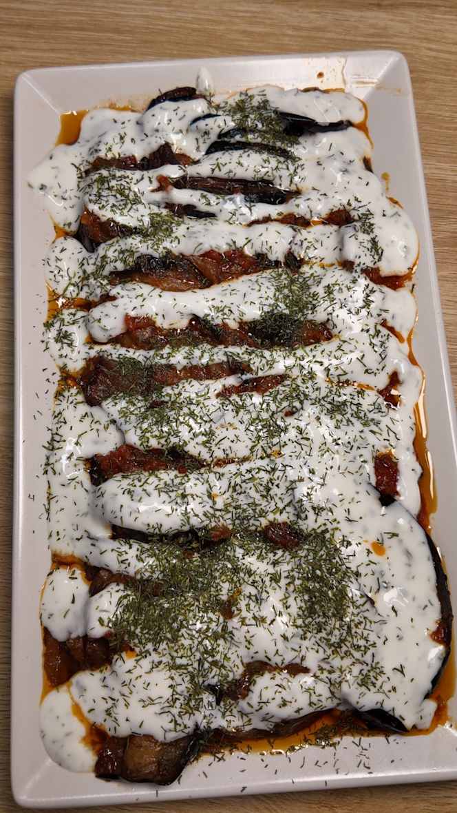 Roya Restaurant & Bar - 6