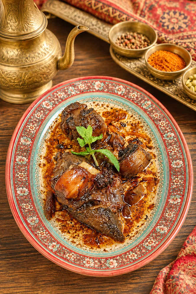 Roya Restaurant & Bar - 3