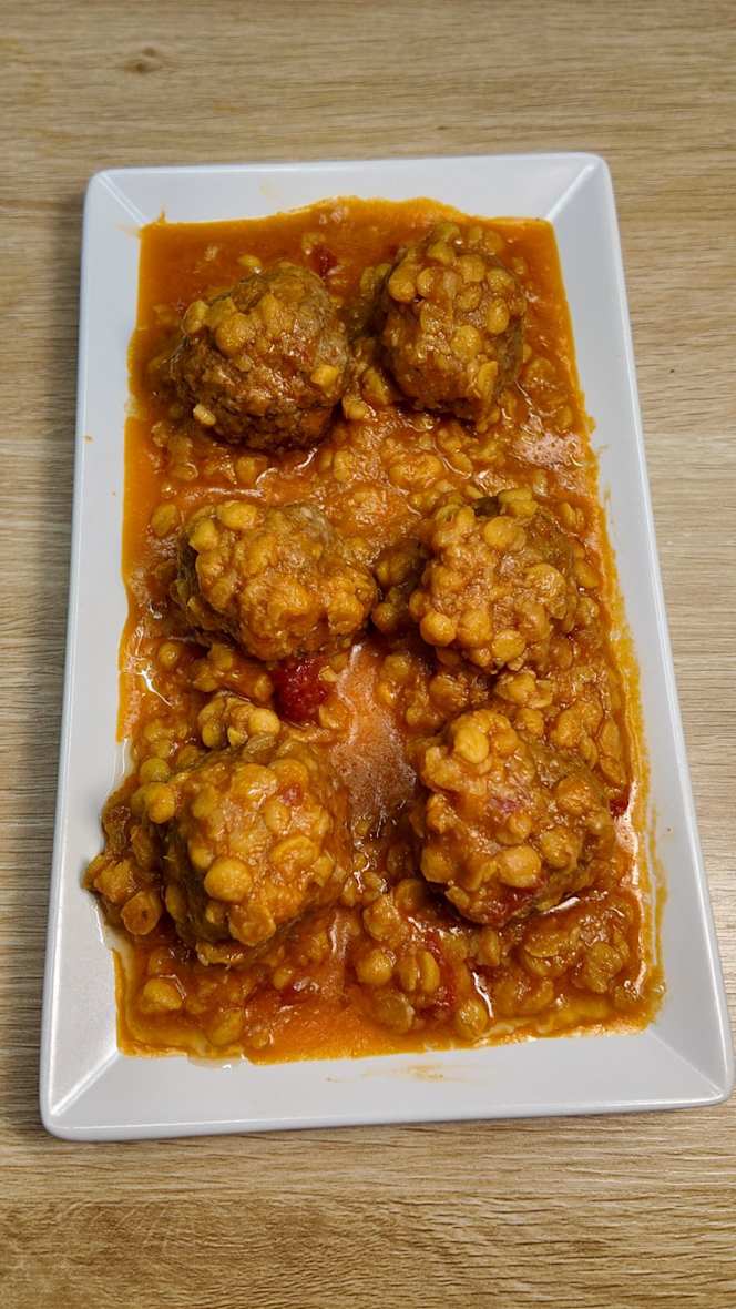 Roya Restaurant & Bar - 1