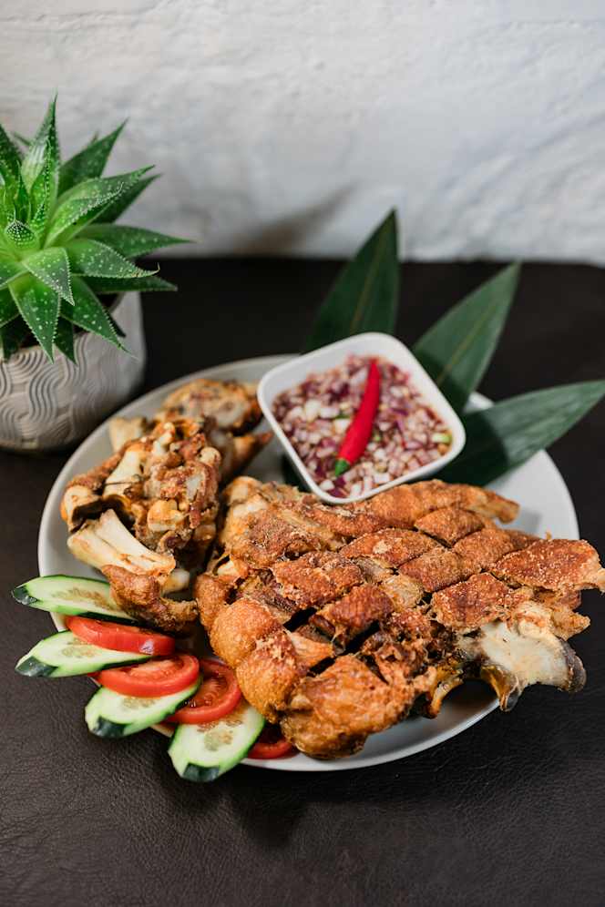 Neighborhood Filipino Restaurant Aurelia - 3