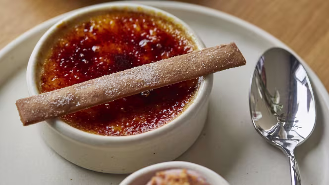 Sky Park Bar & Grill - 5