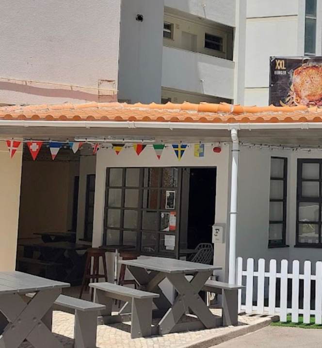 Moment Bistro & Bar - 6