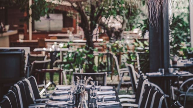 Red restaurant - Red garden - 8