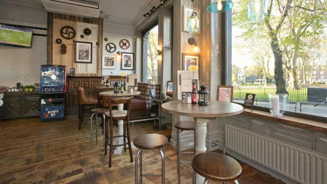 The Fox On The Green - 2