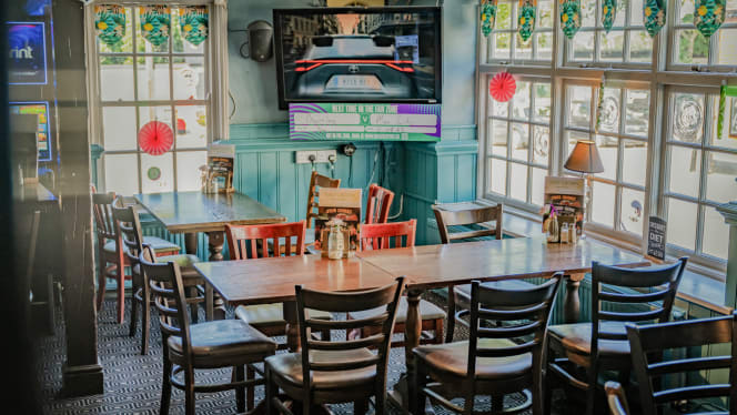 Half Crown Benfleet - South Benfleet - 4