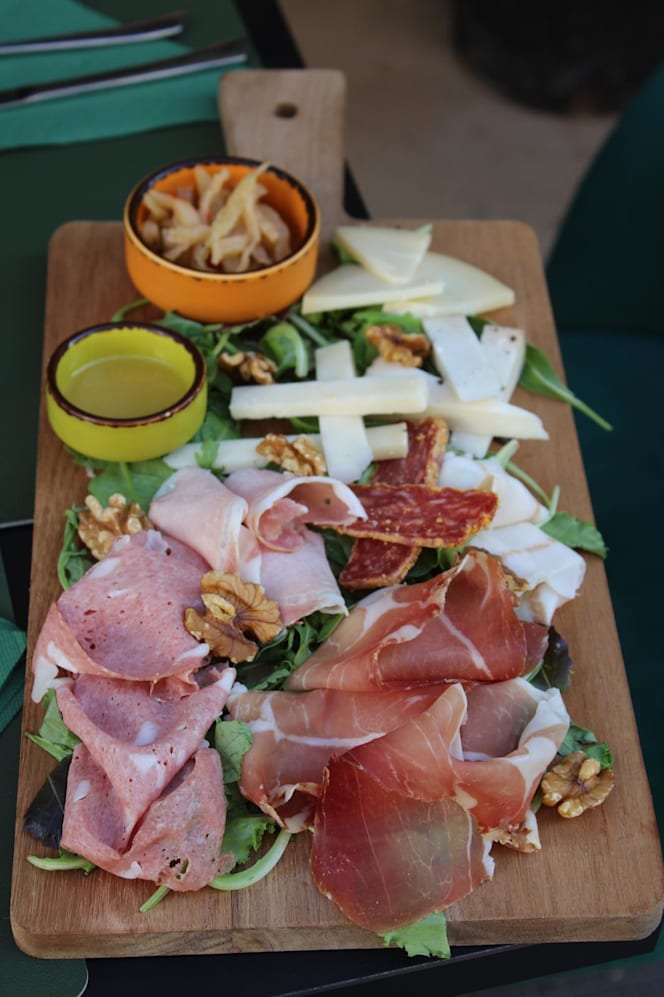 MO' Food & Drink - 1