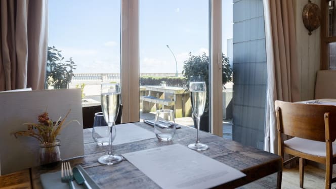 Hinnies Restaurant - 7