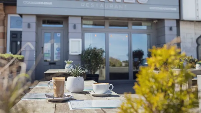 Hinnies Restaurant - 0