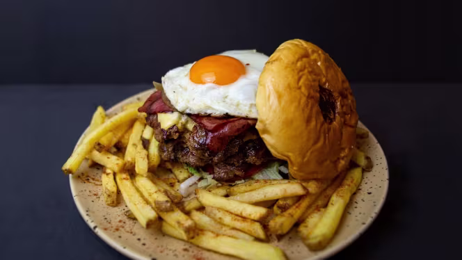 Baires Grill & Burgers - 5