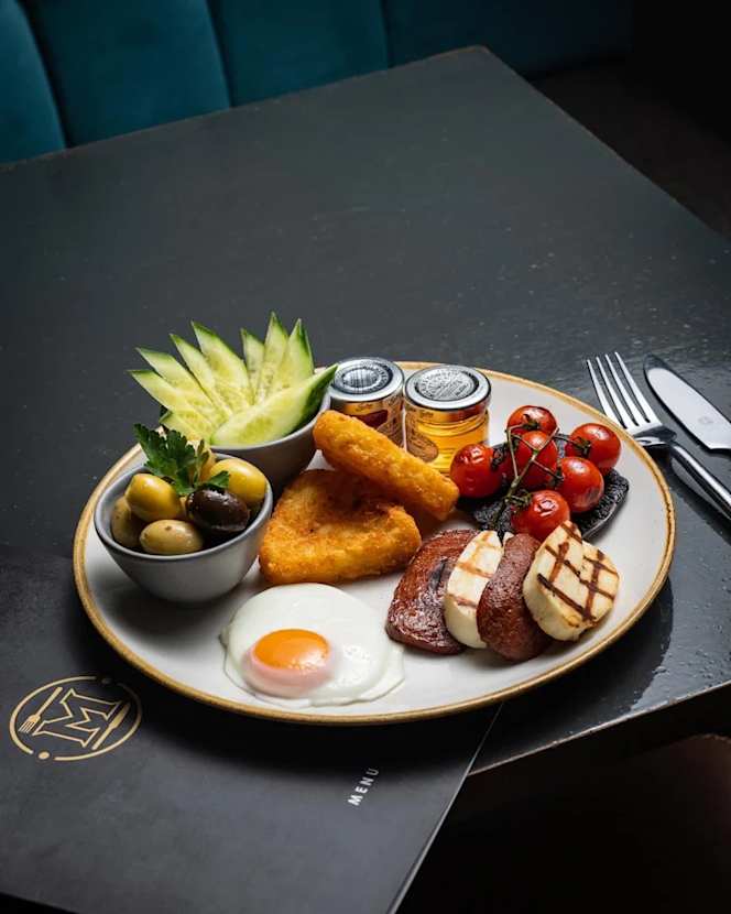 Midpoint Cafe Bistro - 0