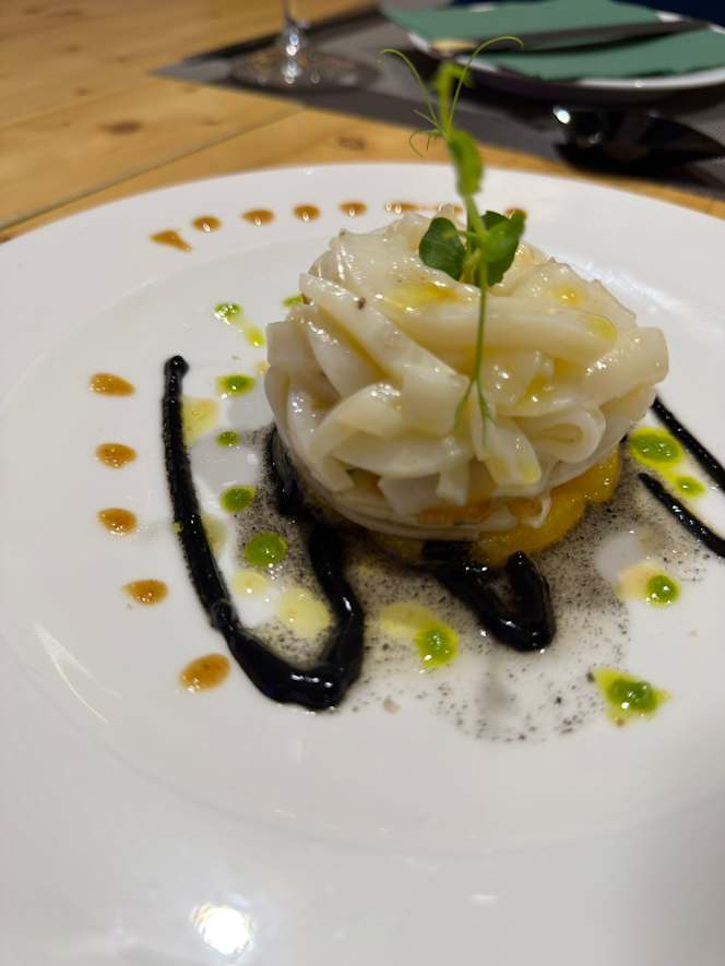 Habitat Restaurant & Lounge - 1