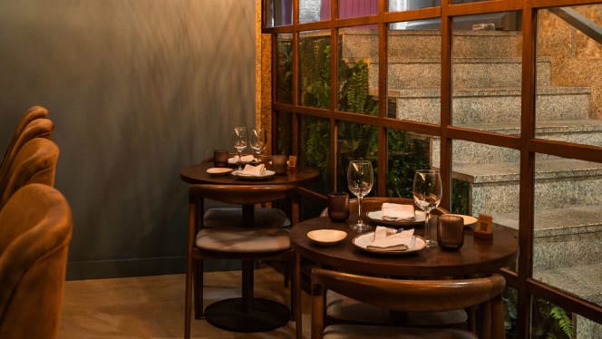 MUST Food & Wine - 1