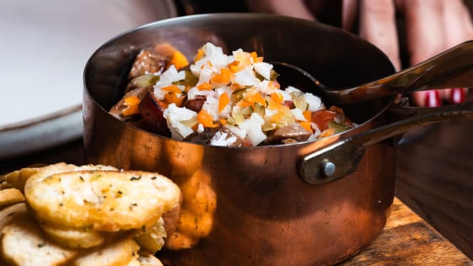 MUST Food & Wine - 5