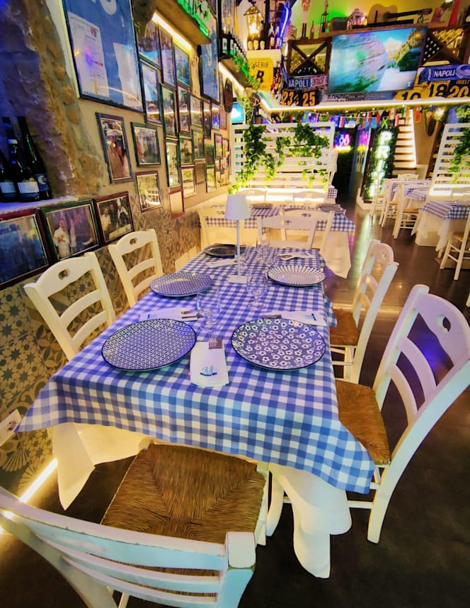 Mamma Mia Ristorante Pizzeria - 7