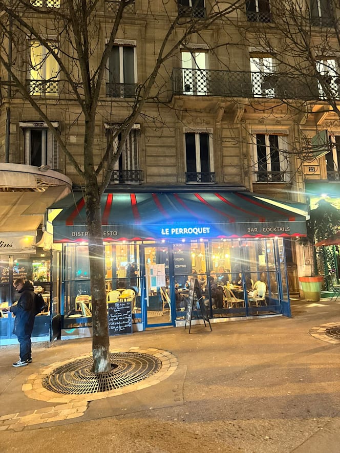 Le Perroquet - 2