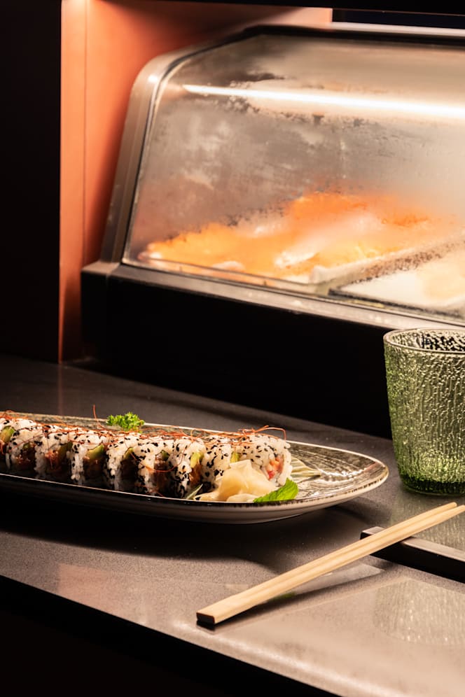 Over - Rooftop, Restaurant Mixology and Sushi - 9