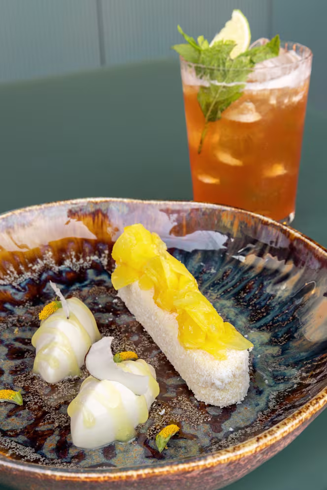 Over - Rooftop, Restaurant Mixology and Sushi - 6