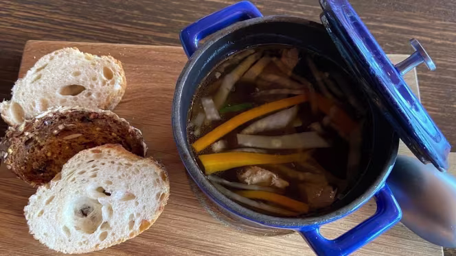 Kliff Bar & Restaurant - 4