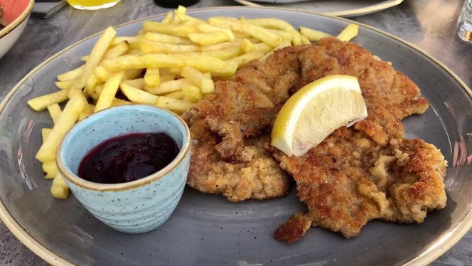 Kliff Bar & Restaurant - 0