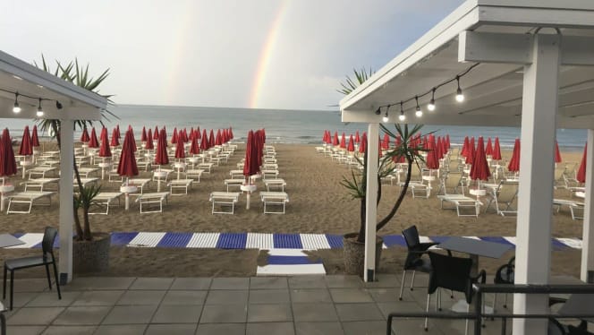 Beluga Beach Restaurant - 2