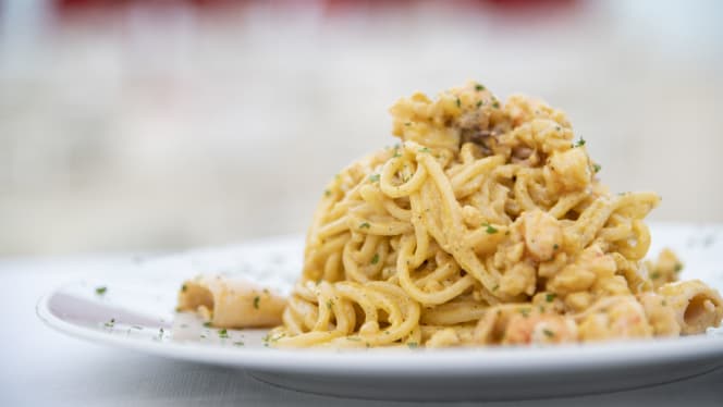 Beluga Beach Restaurant - 8