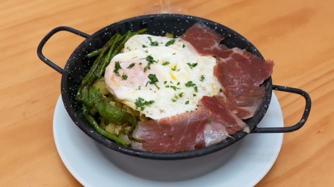 Taberna El Abanico Patio - 3