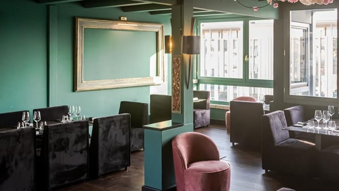 LivingStone Restaurant - 8