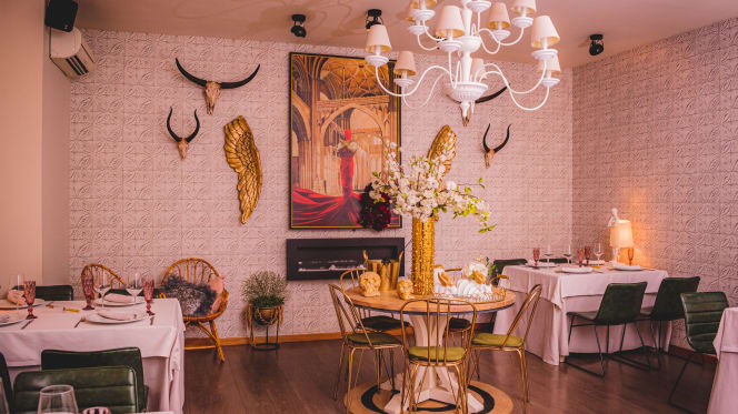 MalaSangre Food & Club - 7