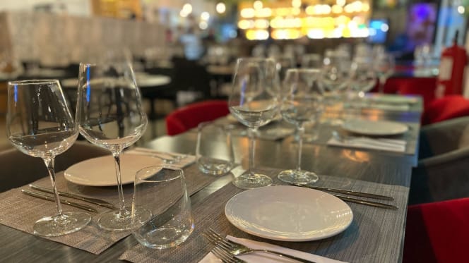 Komal Indian Restaurant & Bar - 6