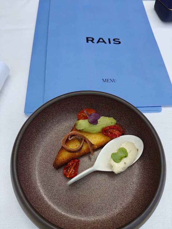RAIS Mediterranean Restaurant - 9