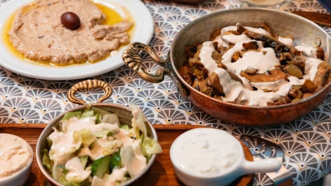 Restaurant Grec & Végétarien - C'est Bon - 2