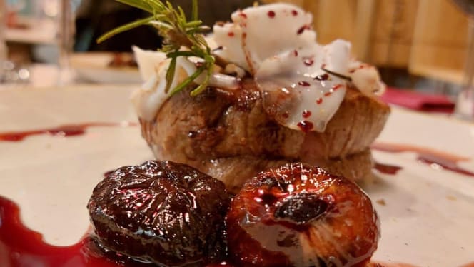 Pitena Vinosteria Lounge Bar - 3