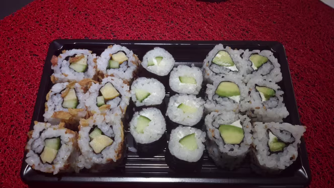 Sushi Opéra & Pokés Bowls - 1