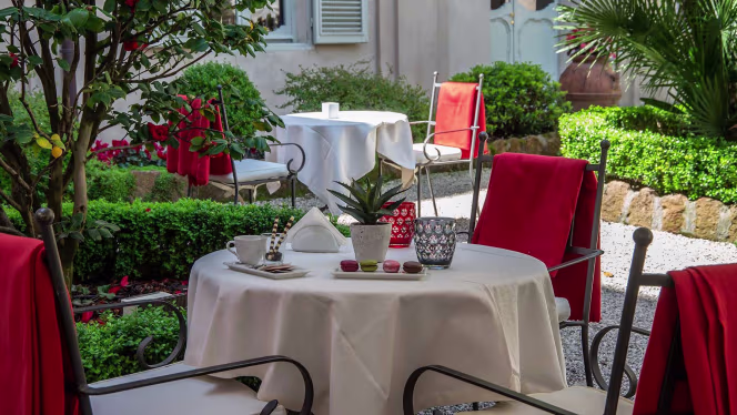 The Garden Bar Bistrot - 1