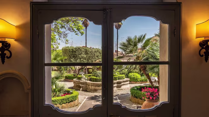 The Garden Bar Bistrot - 4