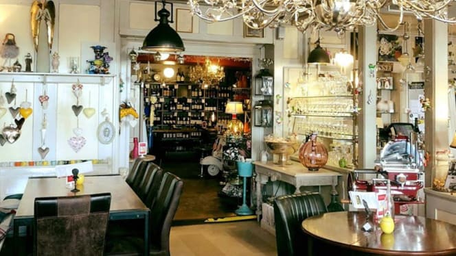 Chesery Restaurant Brocante - 9