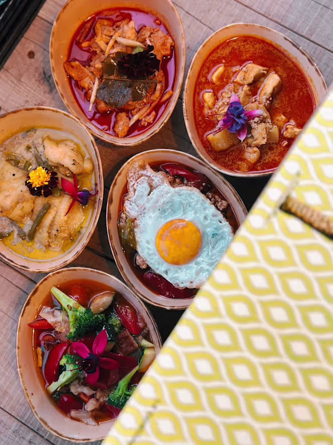 Living Thai Food - Via Aretina - 1