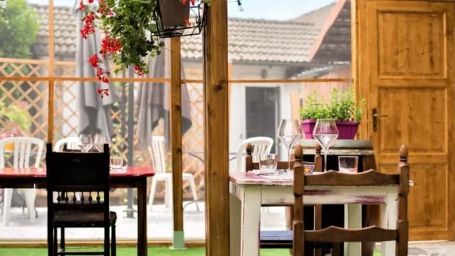 Lo Chalet Steak House & Potatoes - 5