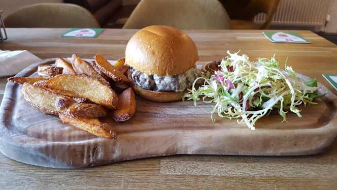 The Artisan Bar & Grill - 5