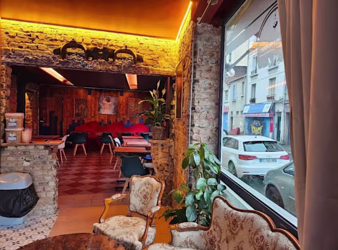 Les 3 chapeaux - Bar et Restaurant Les Lilas - 3