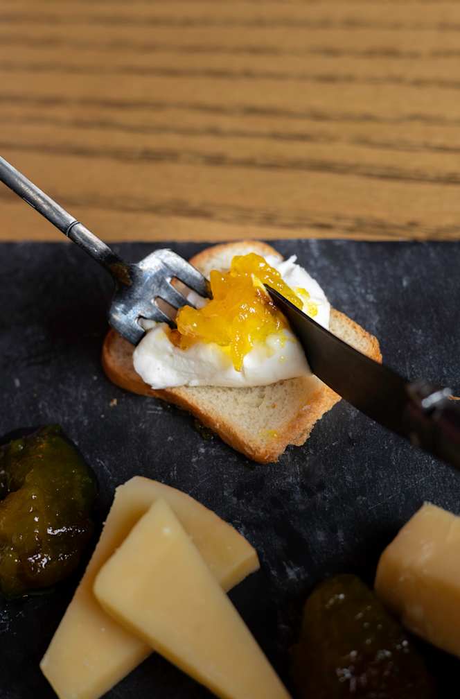 Buck Bar Kitchen - 5