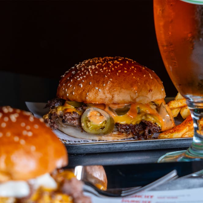 Munchy The Urban Kitchen & Live Sports - 8